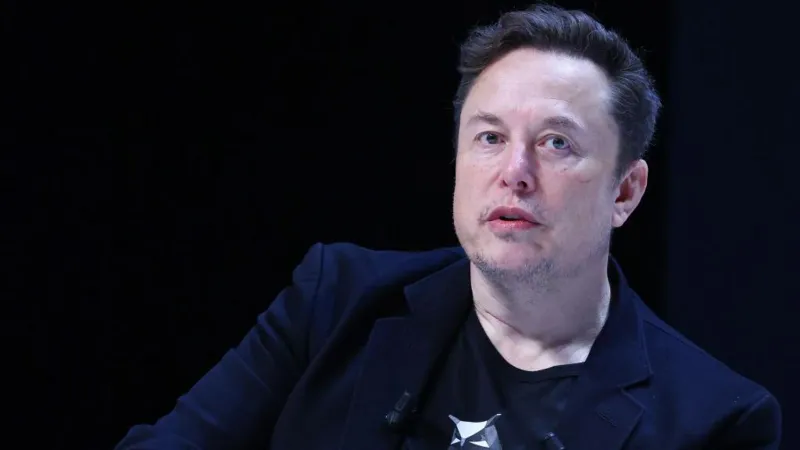 Elon Musk loses trillionaire status as global tech rout hits SpaceX