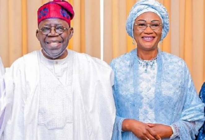 Tinubu playfully calls First Lady ‘Iya Alakara’ amid debate over small business remarks