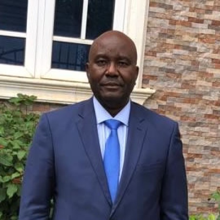 Professor shot by bandits, dies