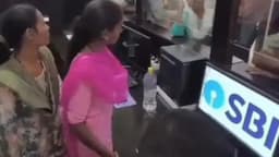 Scammers dupe job seekers with a fake bank