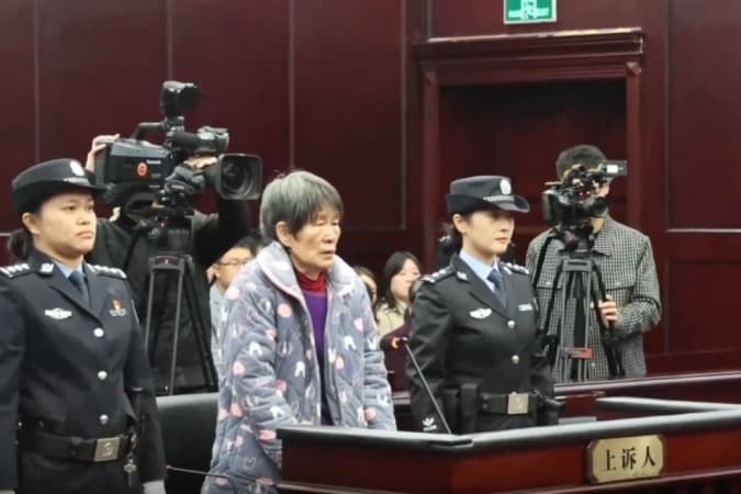 Woman sentenced to death for trafficking 17 children