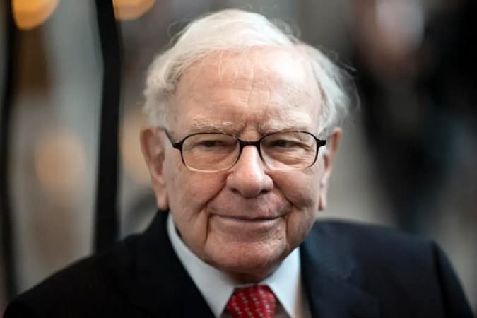 Warren Buffett donates $1.1 billion in Berkshire stock, updates Will