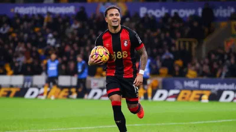 Kluivert makes EPL history, bags penalty hat-trick to lift Bournemouth to win over Wolves
