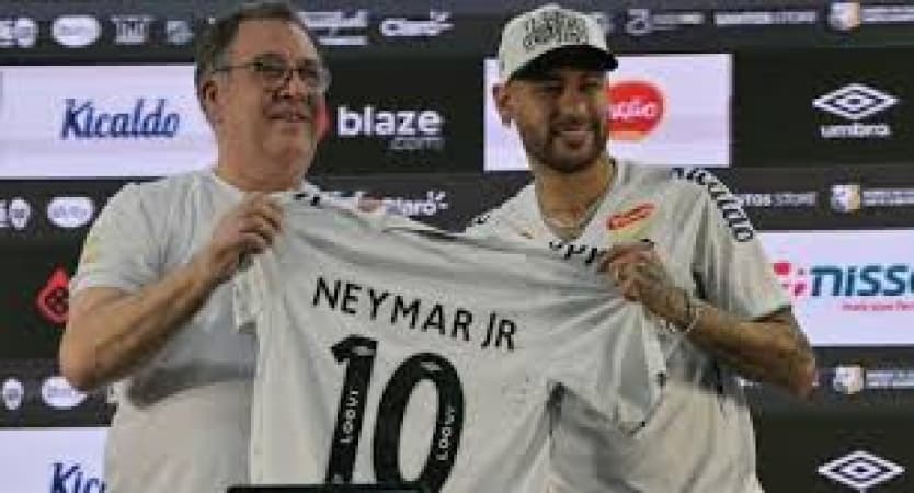Neymar signs for boyhood side Santos