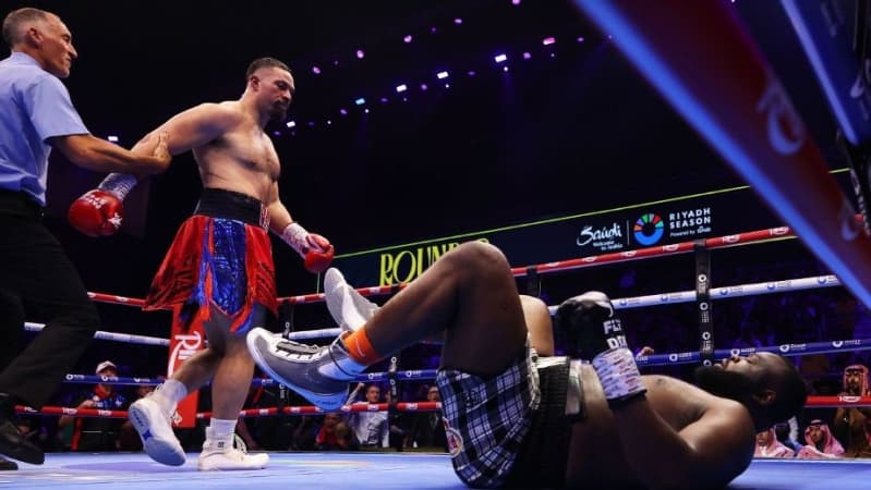 Joseph Parker ends Martin Bakole's fairy-tale title bid with crushing second round knockout