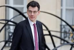 French Scientist denied US entry after border officials review anti-Trump messages