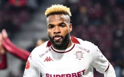 Gabon striker Boupendza dies after 11th floor fall in China