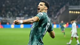 Solanke penalty sends Spurs to Europa League semis