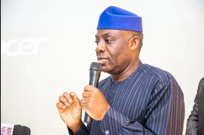 FG begins stranded foreign scholars’ verification May 3