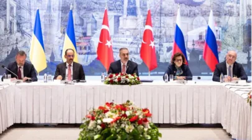 Ukraine and Russia far apart in direct talks, but prisoner swap agreed