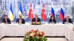 Ukraine and Russia far apart in direct talks, but prisoner swap agreed