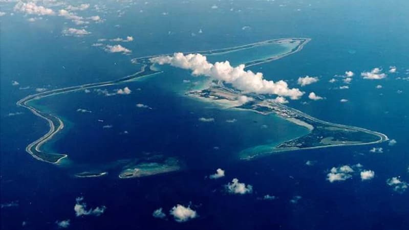 UK plan to transfer Chagos Islands goes ahead despite last-minute legal injunction