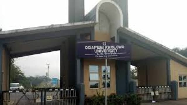Exams: OAU students protest over non-issuance of identity cards