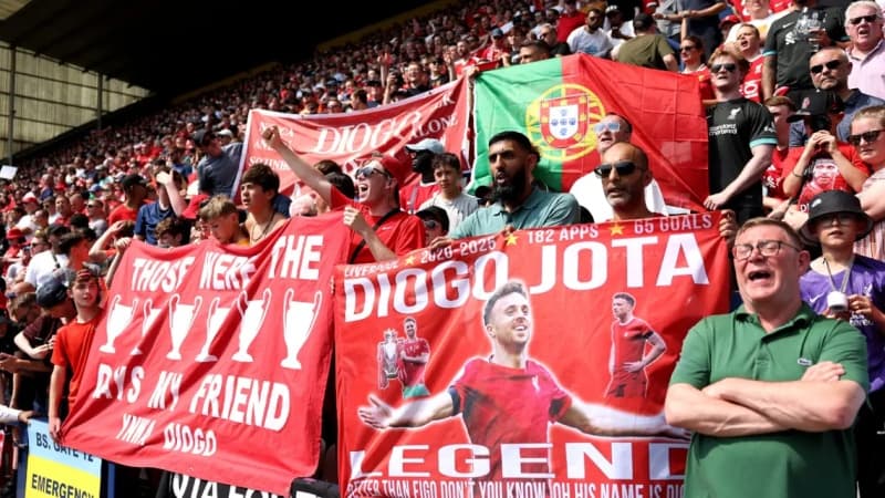 Liverpool honour 'champion' Jota in return to action at Preston