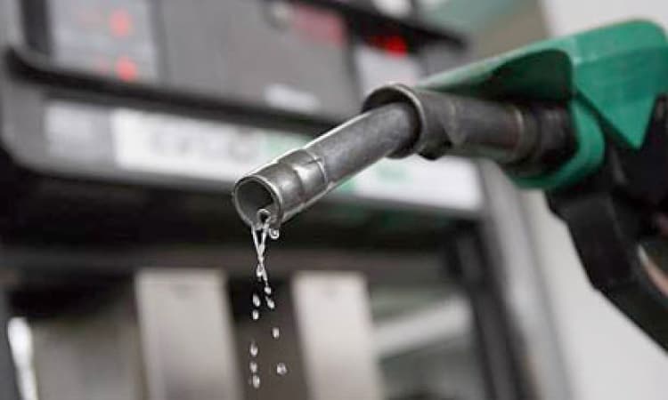 Marketers drop petrol prices below Dangote?s cost