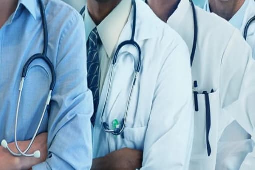 Lagos doctors declare three-day warning strike over salary deductions