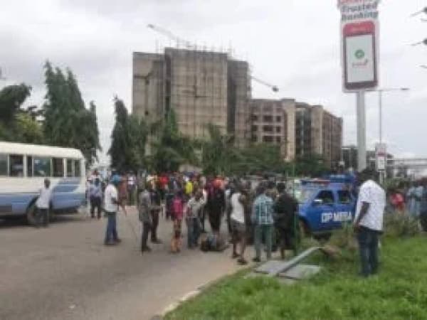 Heavy traffic as ?blind? protesters block Lagos airport roads