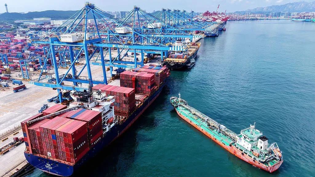 US and China extend trade truce to avoid tariffs hike