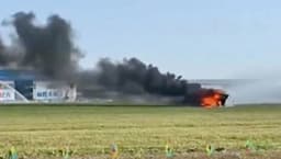 Flying cars crash into each other at Chinese air show