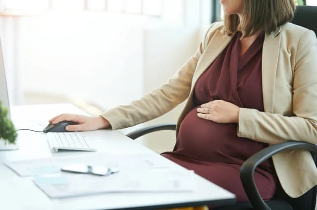 Billionaire businessman offers workers $75,000 bonus to have children