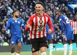 Talbi scores late winner as Sunderland stun Chelsea