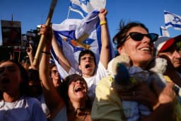 Hamas releases first batch of Israeli captives under ceasefire deal