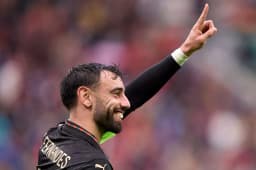 Cristiano Ronaldo responds to Bruno Fernandes hat-trick amid World Cup ban