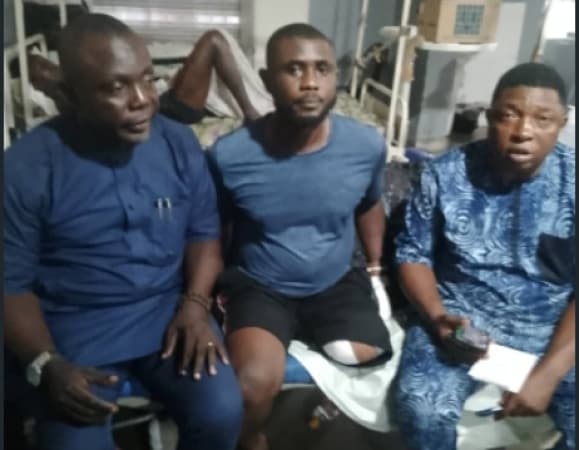Vessel absconds after breaking seafarers’ leg in Nigerian port