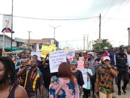 Surulere residents protest Lagos Government’s takeover of Baptist School land