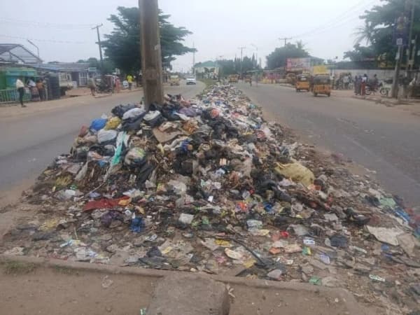 Lagos residents lament irregular waste collection