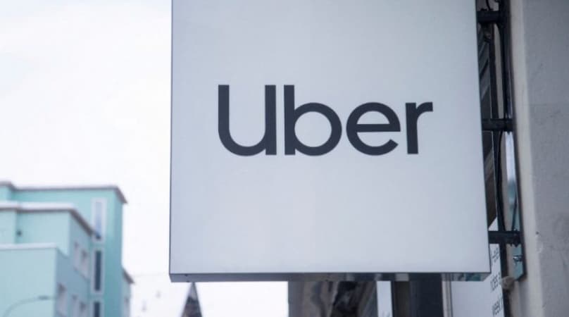 Court rules that Uber drivers are employees