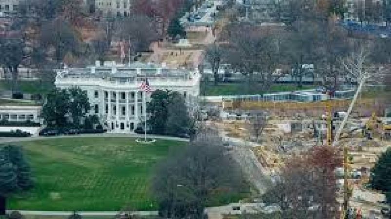 White House sued by historic preservation group over ballroom plans