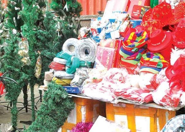 Decorators, items’ sellers smile to bank as Lagos, other cities wear new looks for Christmas