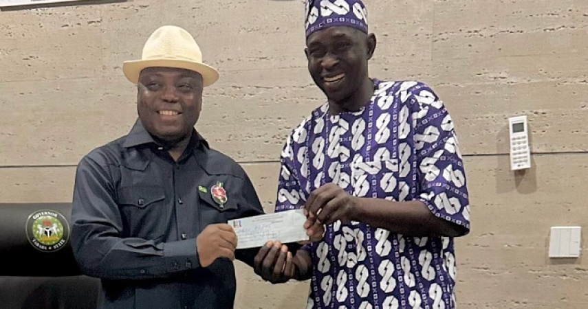 Taraba Gov Kefas registers as APC member