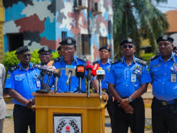 Police bust inter-state kidnap syndicate, recover firearms