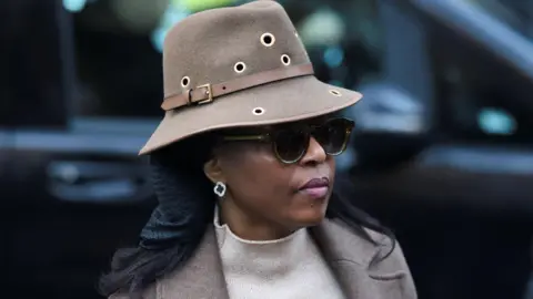Ex-Nigerian oil minister did not take bribes from industry insiders, court told