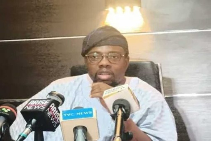 Alleged diversion of funds: Osun lawmakers warn UBA, Oyetola