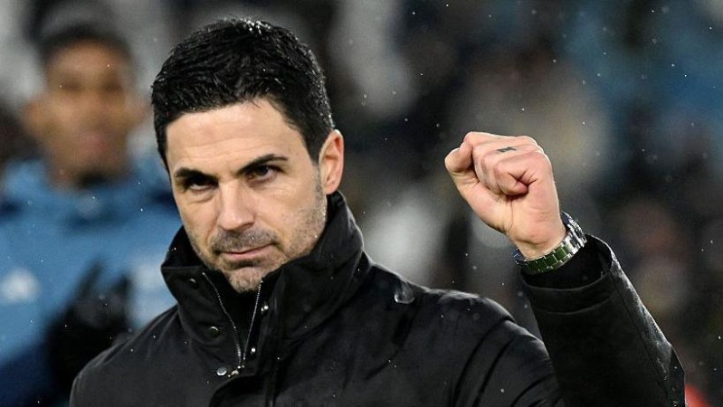 'If Arsenal don't win title now the blame will be entirely their own'