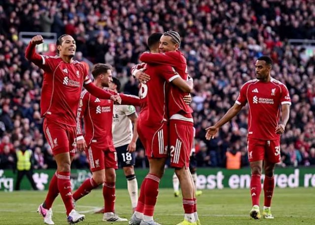 Liverpool put five past West Ham to move fifth