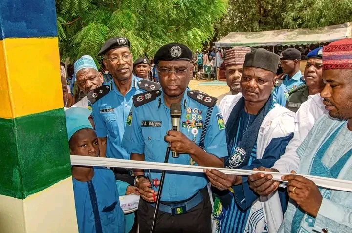 Kano community builds offices for police