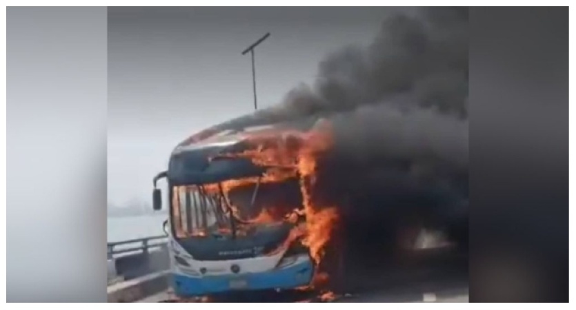 Passengers escape as BRT catches Fire on Mile-12 Bridge in Lagos