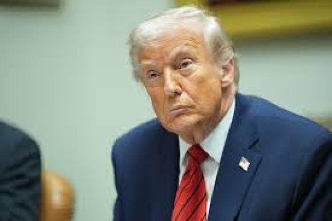 Trump wants to invade Iran to seize oil, calls US objectors ‘stupid people’