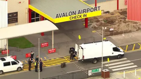 Laser hair removal device sparks bomb scare at Melbourne airport