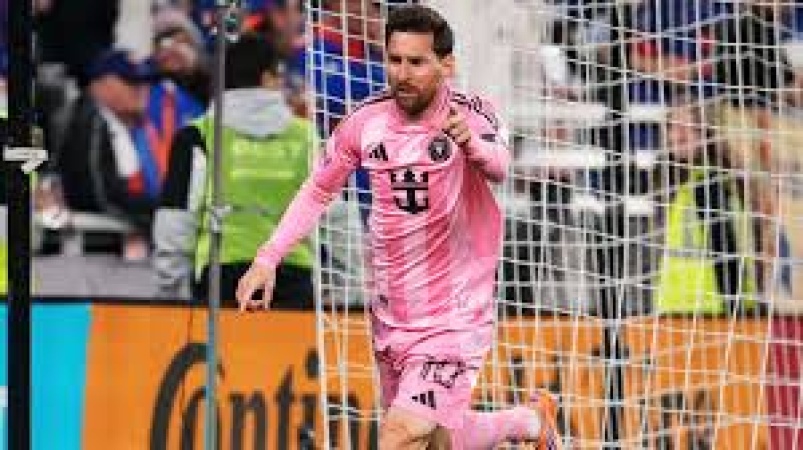 My kids remind me about 1000 goals milestone — Messi