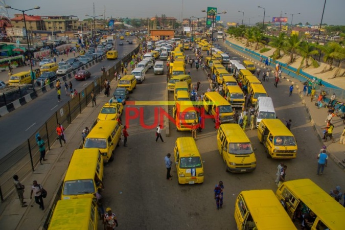 Lagos bans movement of goods on public buses