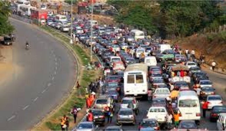 Eid el-Kabir: Commuters spend hours on Abuja-Kaduna highway