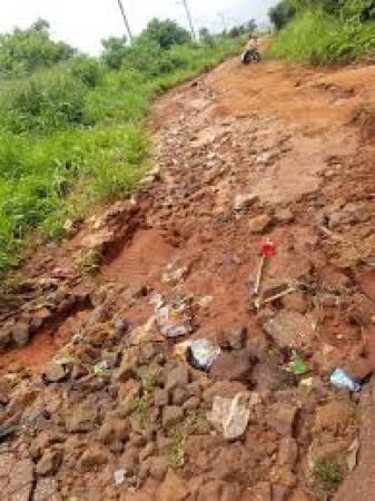 Niger Delta youths send SOS to NDDC, SSDC over deplorable Uto-Ewu axis road in Ughelli