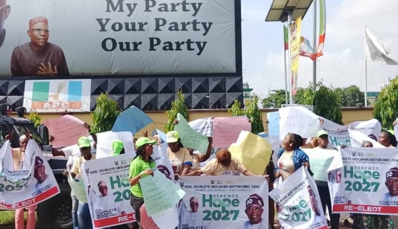 Protest rocks Lagos APC secretariat over primary results