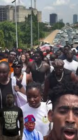 More youths join VDM-led protest against insecurity