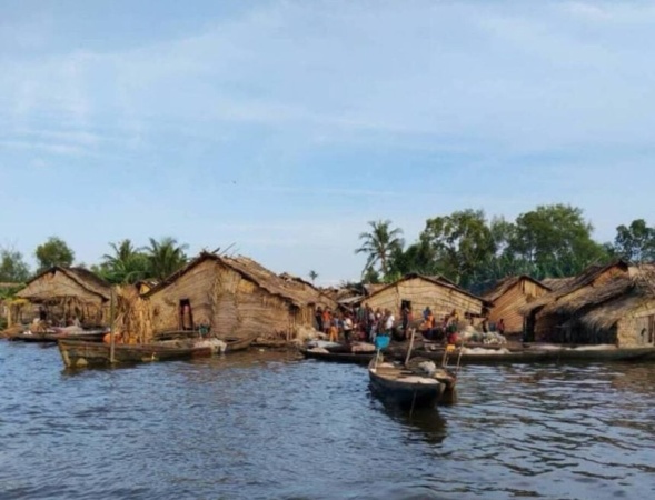 Navy disrupts suspected militant financing network in Cross River waterways